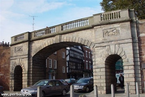 DSC01937 - Chester -